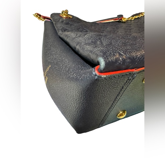 Sold.   LOUIS VUITTON Navy Red
Surene Mm Marine Rouge Monogram Empreinte - Picture 8 of 10